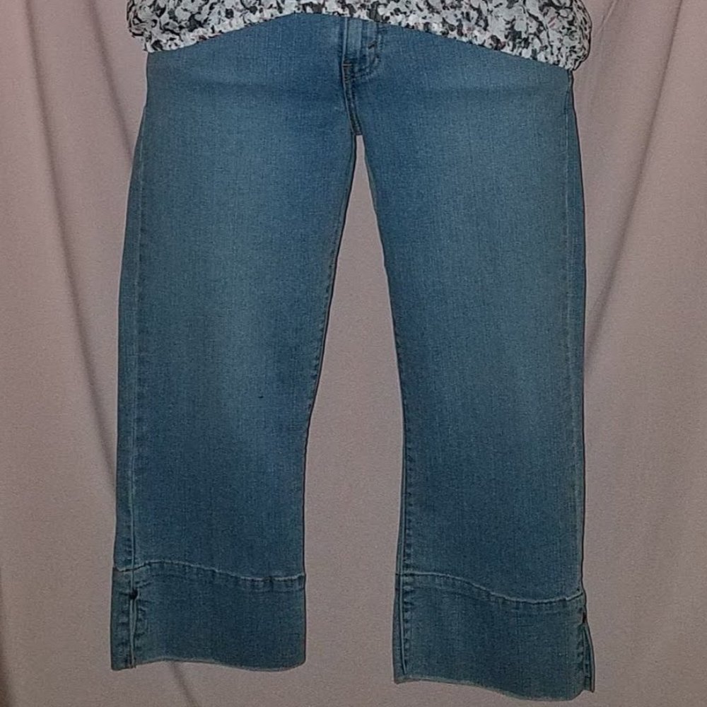 Levi's Capri Jeans